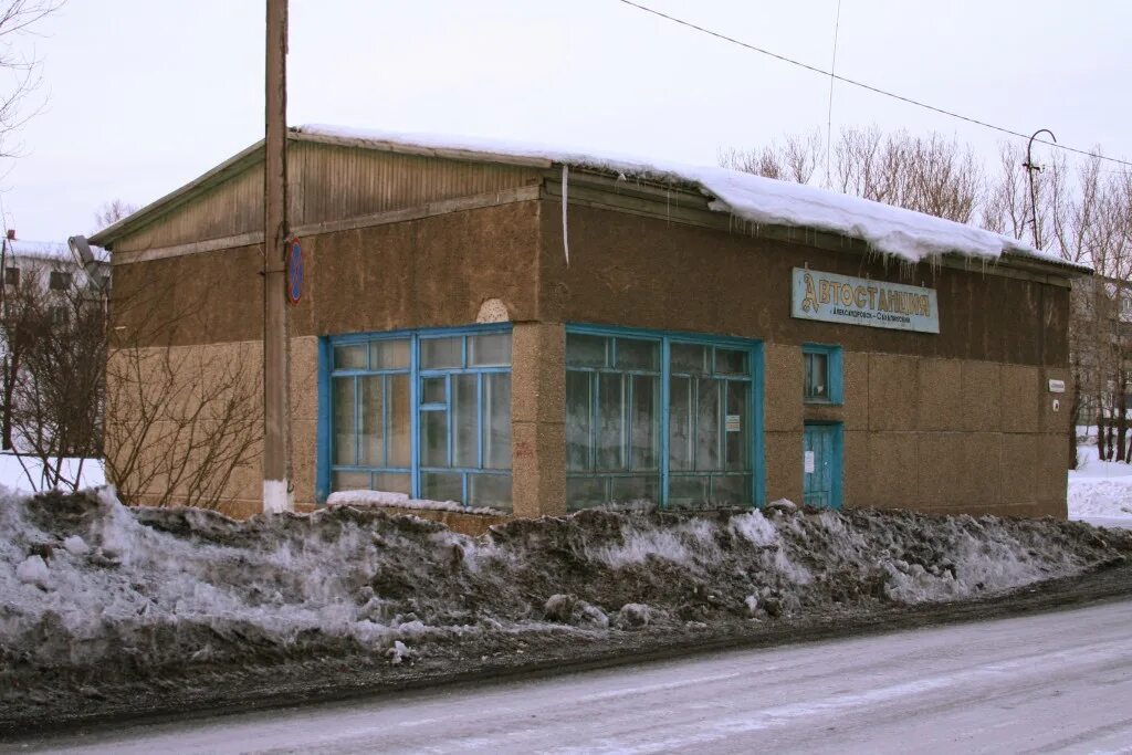 ночные автобусы. южно-сахалинск 2022 улицы. аппарель в автобусе. автобус ютонг 896. южно сахалинск автобус 3.