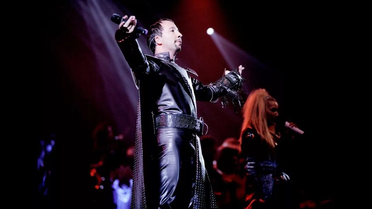 DJ Bobo. DJ Bobo Vampires. DJ Bobo Emilia. DJ Bobo & Emilia - Everybody. Клип бобо