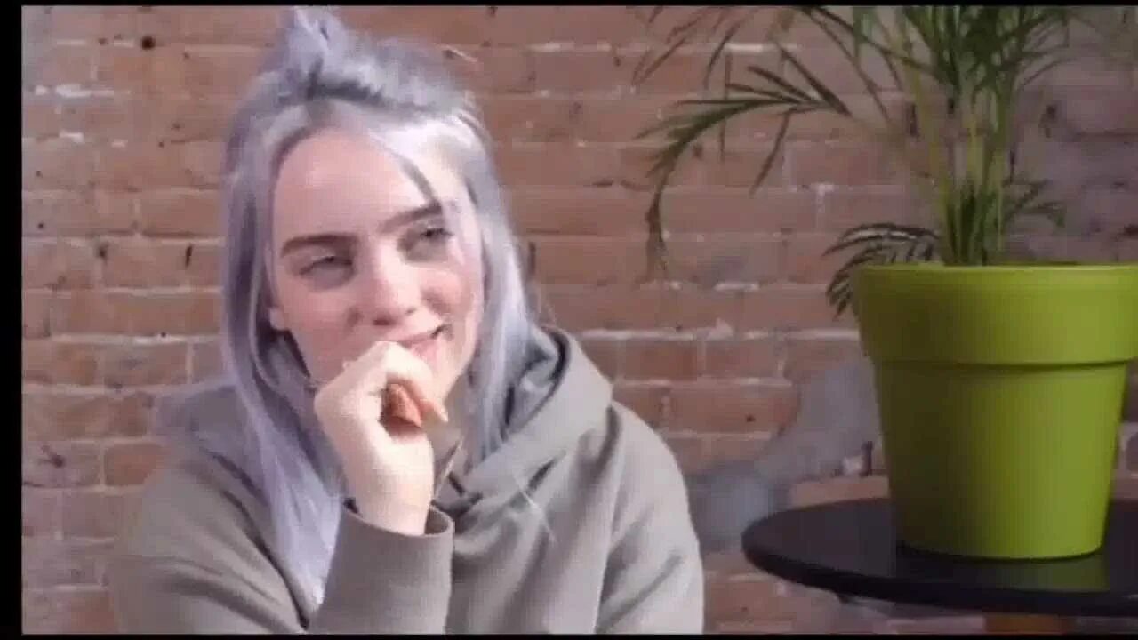 Billie eilish болезнь. Билли айлиш синдром туретта. Билли туретта. Синдром туретта билли айлиш приступ. Билли туретта.