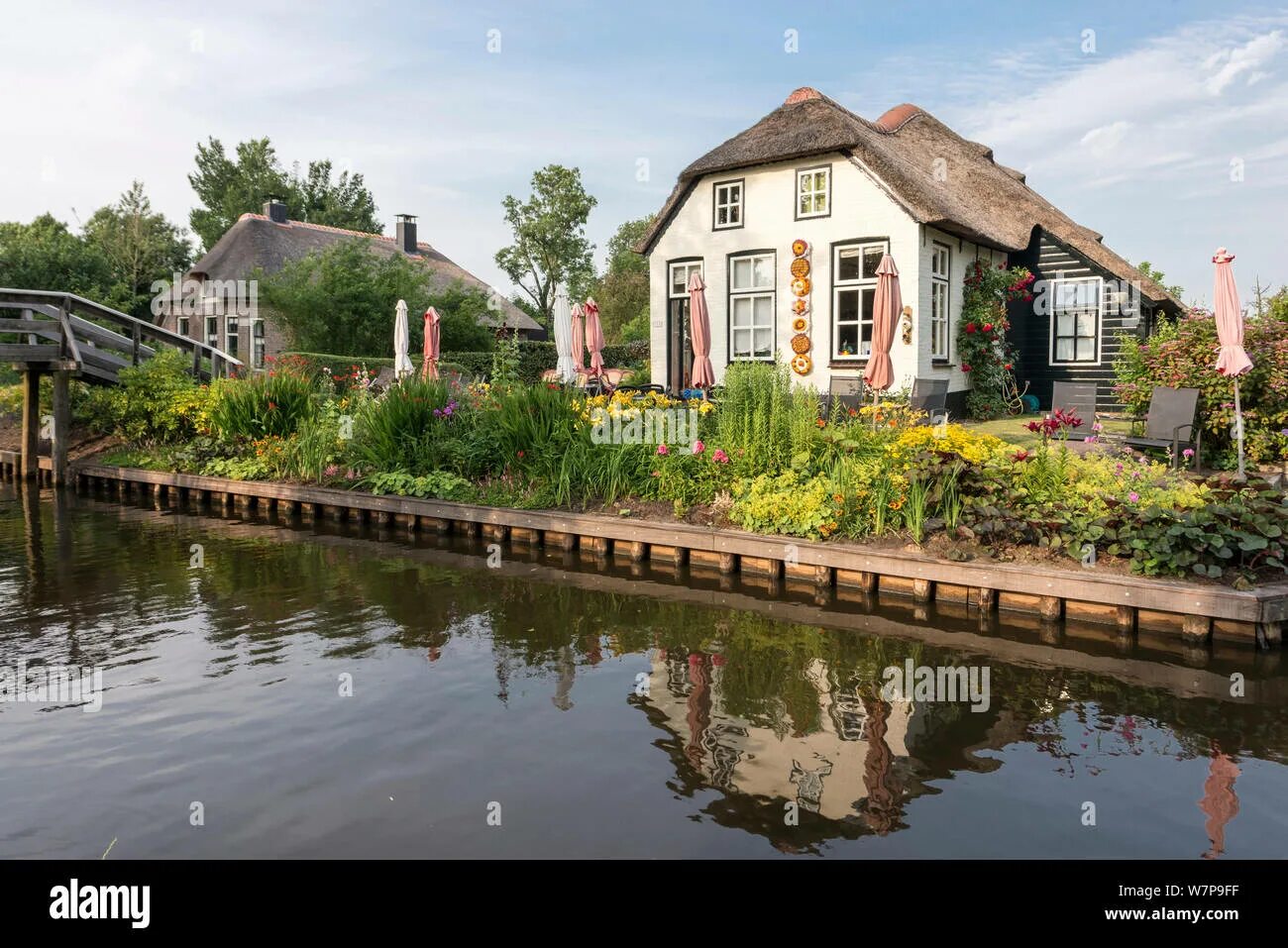 Культура голландии. Dutch страна. Dutch страна. Голландцы девушки. Сказочная деревня гитхорн, нидерланды.