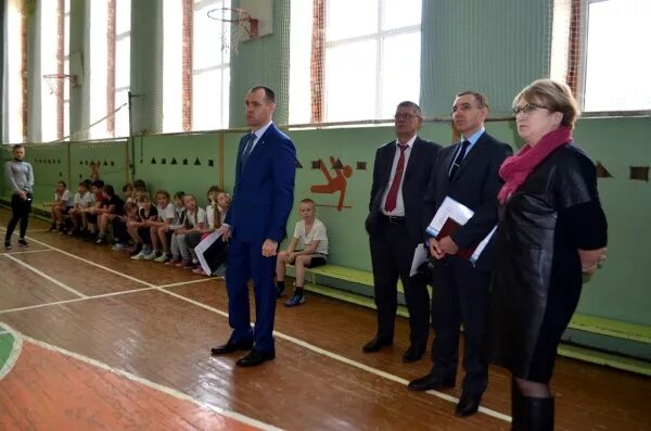 Сайт школ вологодского района вологодской области. Спасская средняя школа Вологодский район. Кипеловская средняя школа Вологодский район. Непотяговская школа Вологодского района. Тесаловская школа Вологодского района.