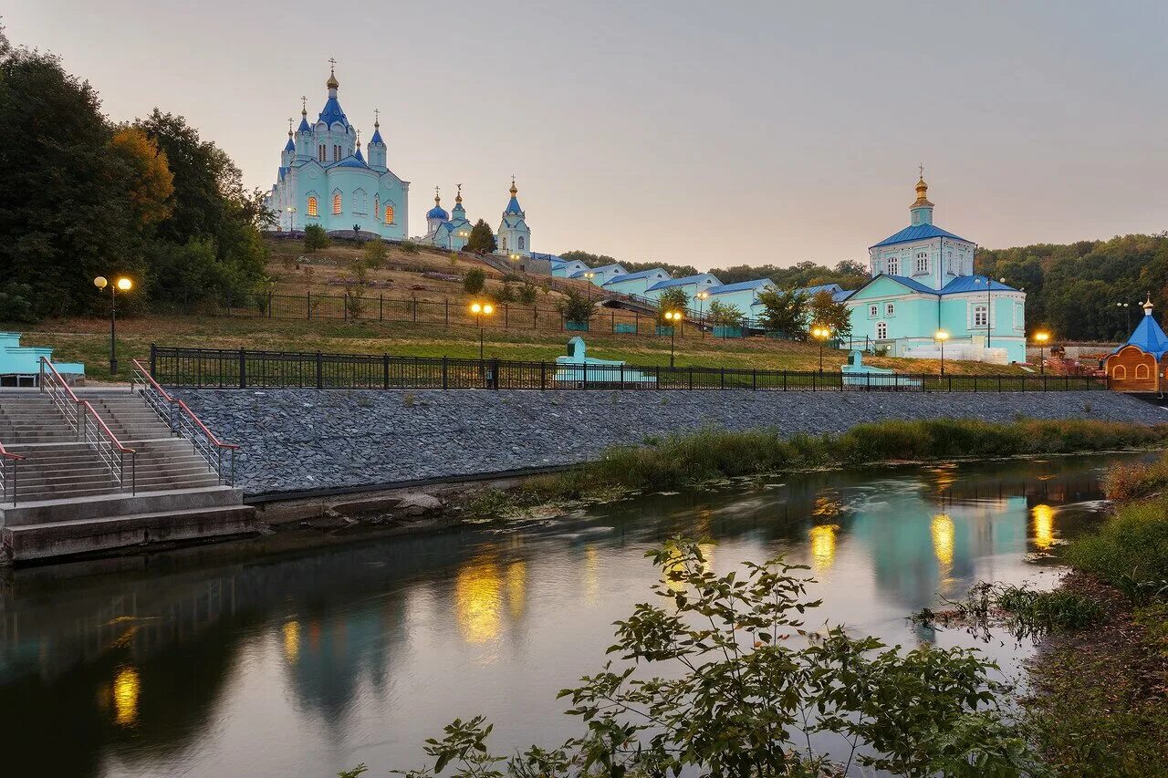 Погулять в курске. Город Курск Коренная пустынь. Курск Коренная пустынь монастырь. Тускарь Коренная пустынь. Достопримечательности Курска Коренная пустынь.