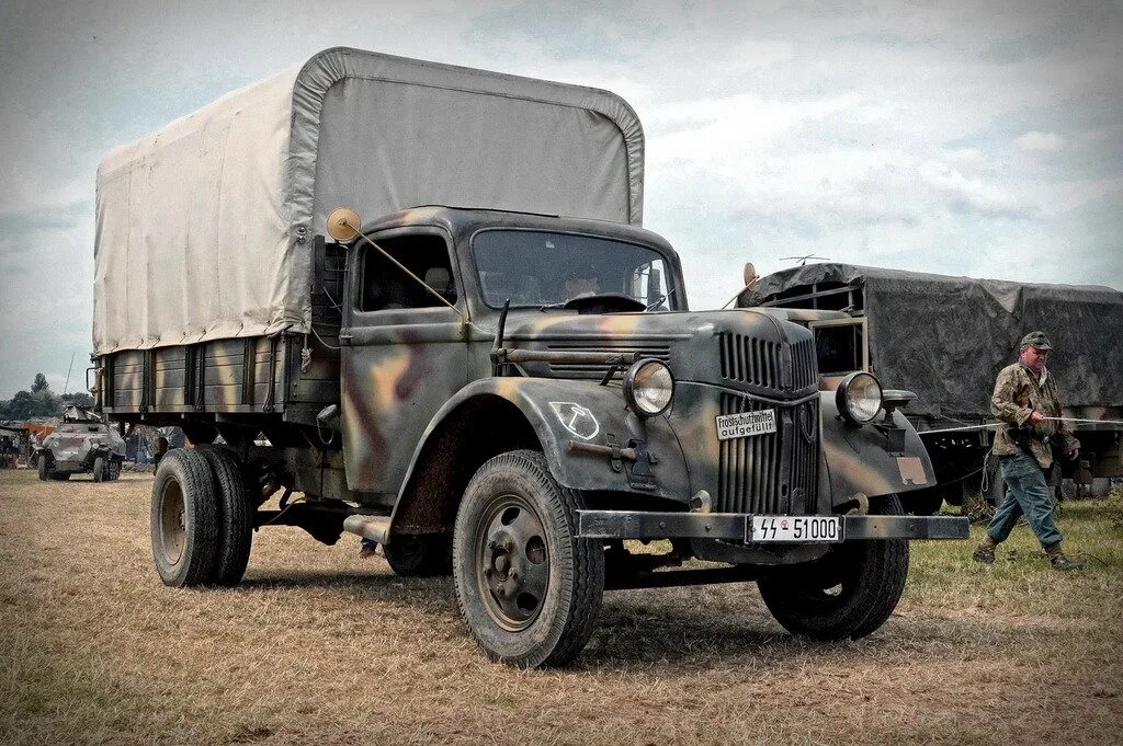 Грузовик второй мировой. Opel Blitz 1940. Opel Blitz 1941. Опель-блиц грузовик вермахта. Ford v3000s.