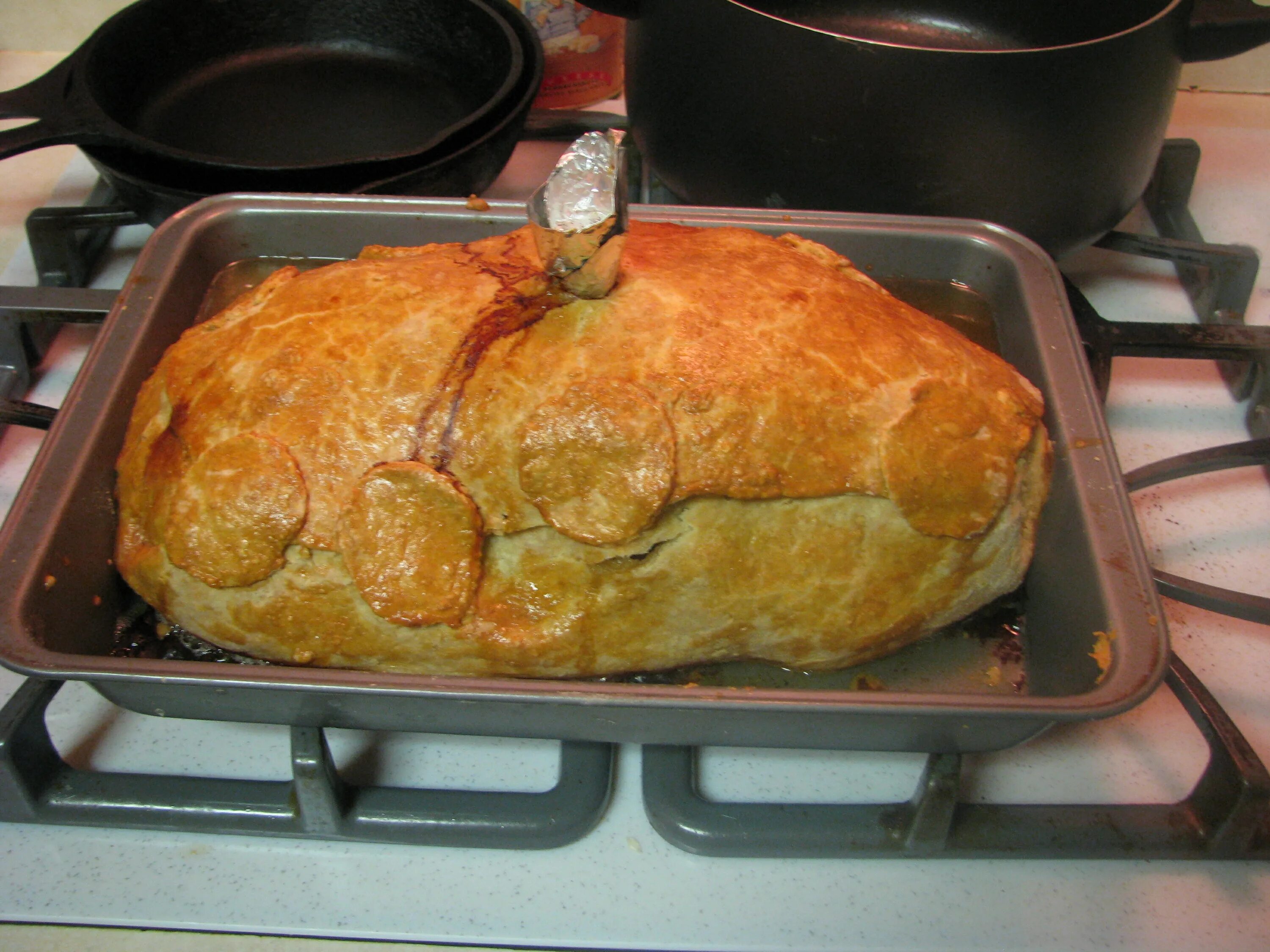 Утка в тесте в духовке. Утка в тесте в духовке. Утка в утятнице в духовке целиком. Курица в тесте в духовке. Утка в тесте в духовке.