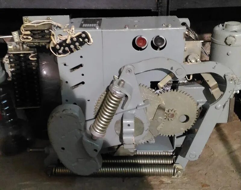 Привод пружинный пп-67. Привод пп-61. Привод масляного выключателя пп-67. Привод пружинный пп-67. Привод масляного выключателя пп-67.