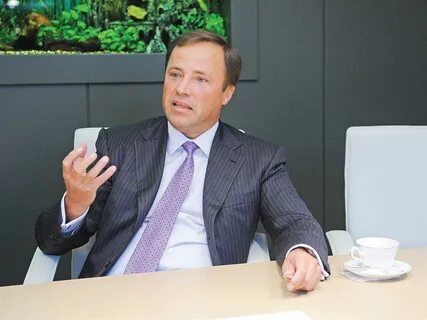 Комарову игорю анатольевичу