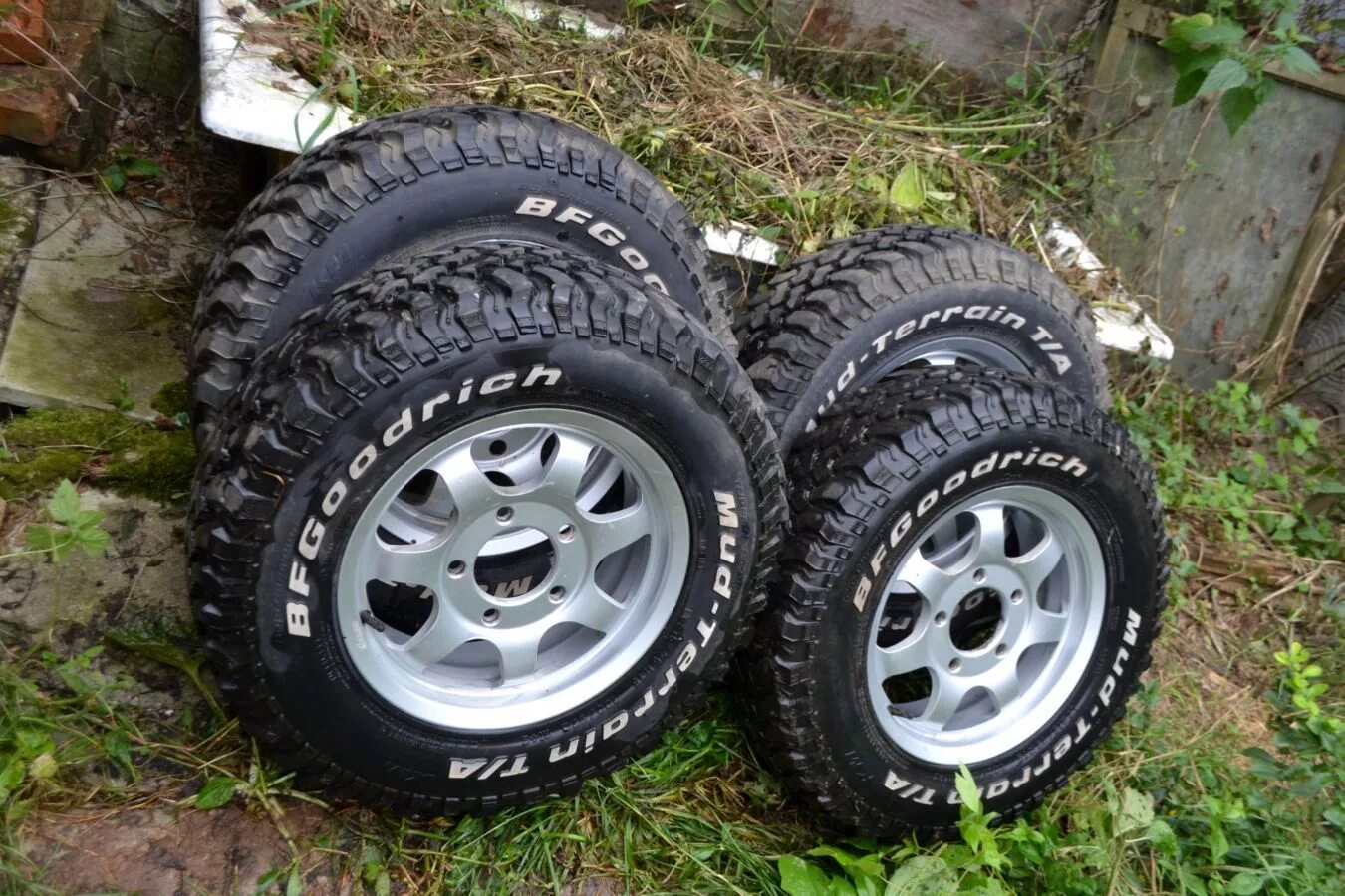 Авито колеса б у нива. BFGOODRICH 215/75 r15. 215/75r15 BFGOODRICH Нива. Резина Нива 16r стандарт. Mud Terrain t/a 215/75 r15 УАЗ.