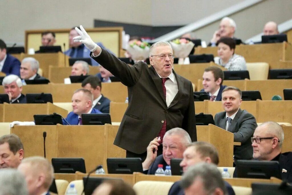 Государственная дума заседание володин. Зюганов в госдуме. Выступление в госдуме. Выступление в госдуме. Государственная дума володин выступает.