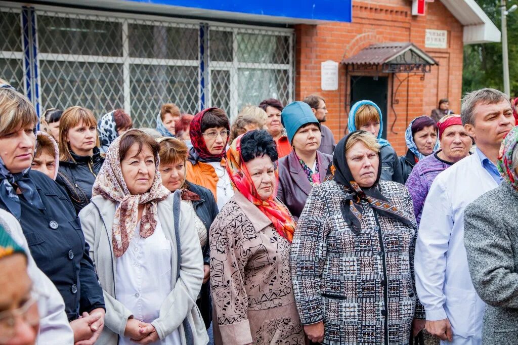 Погода на 10 дней поселок. День поселка Зимовники. Глава поселка Зимовники Ростовской области. Рп5 Зимовники. Зимовники люди.