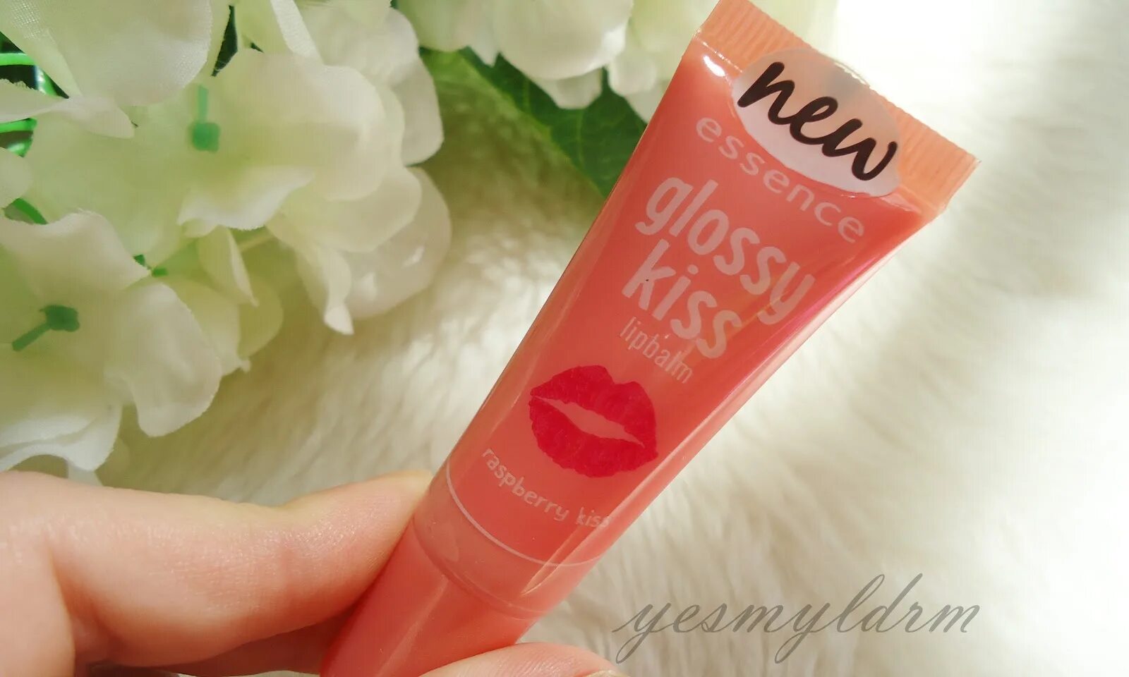 Glossy kiss. Glossy kiss