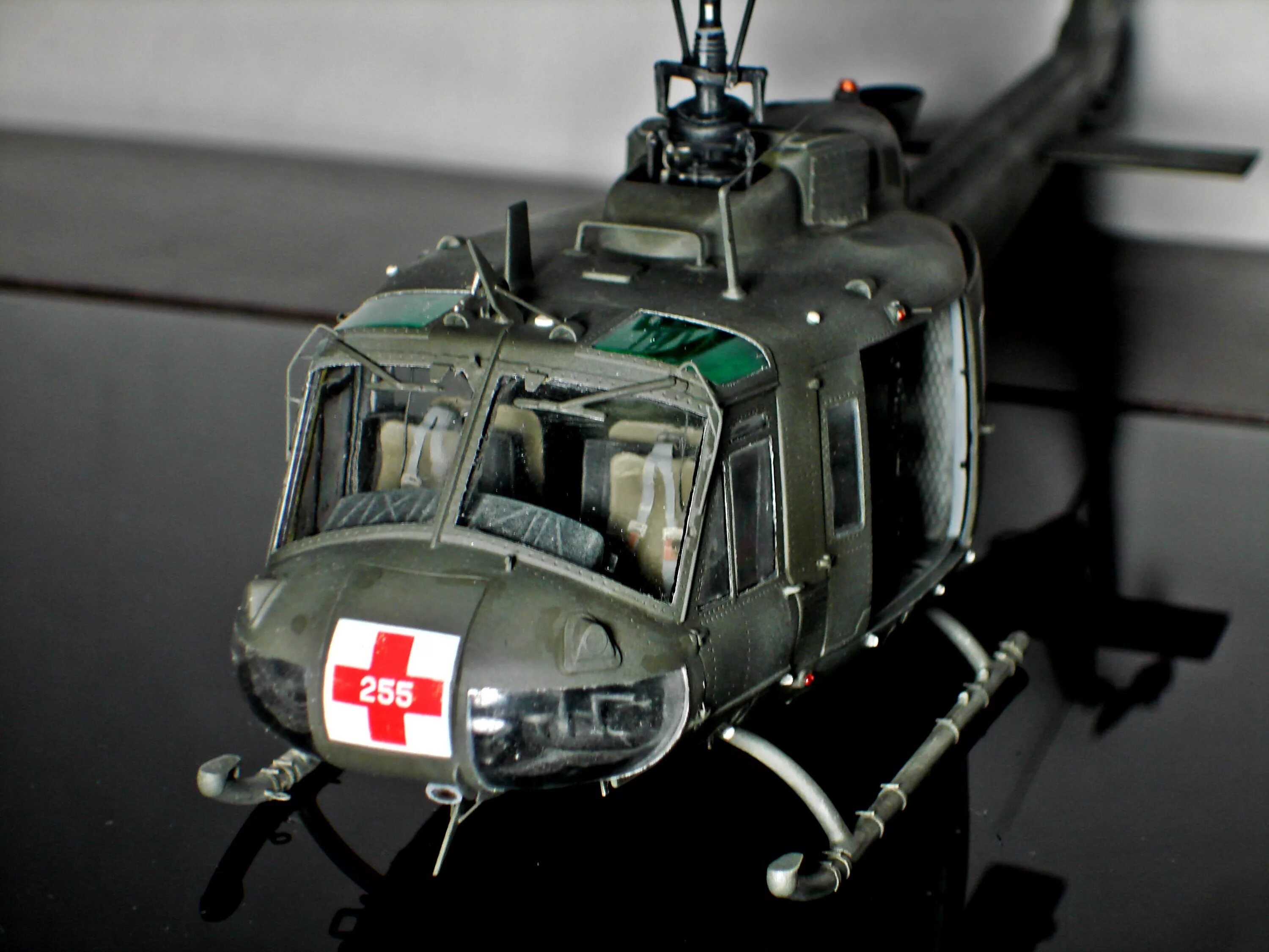 Uh-1d Kitty Hawk маска. Uh-1n Iroquois. Ми-8 1/48 АМК. 8мт.8801.130.