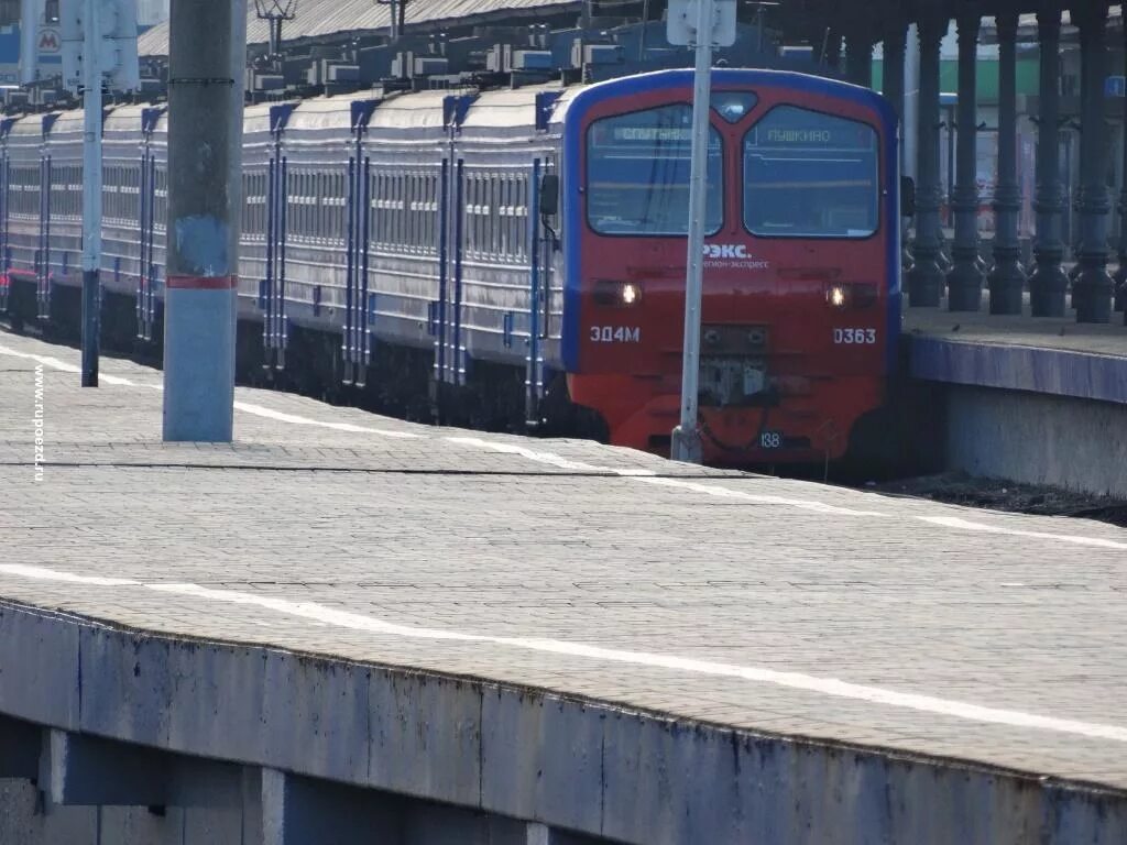 Электричка Струнино Москва. Струнино Москва станции. Электричка Лосиноостровская Струнино. Электричка Сергиев Посад Струнино. Электричка пушкино александров сегодня