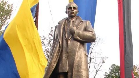 Памятник бандере