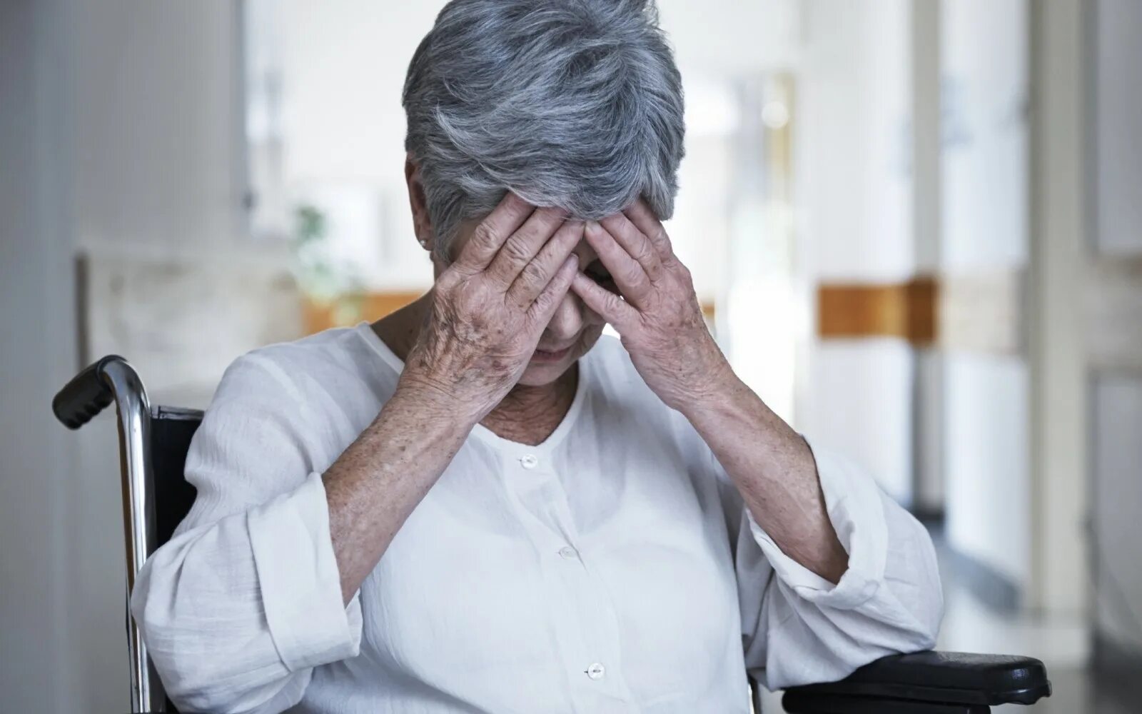 Развивающееся слабоумие. Слабоумие у пожилых. Пациенты с болезнью Альцгеймера. Астения у пожилых.
