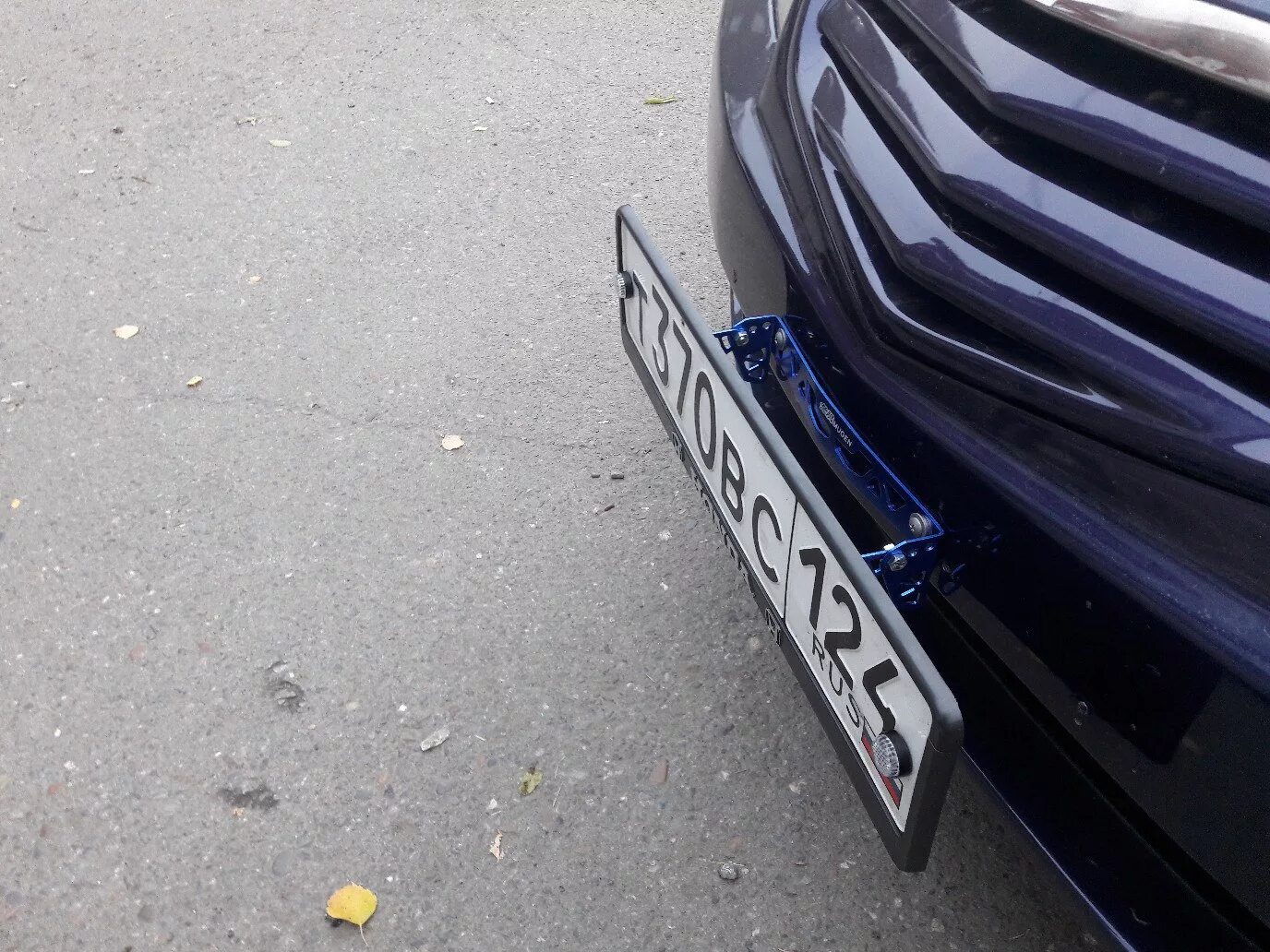 Рамка наклон. Рамка номера accord. Рамка наклон. Ценникодержатель рамка пластиковая а4 красная. Рамка номера хонда аккорд 8.