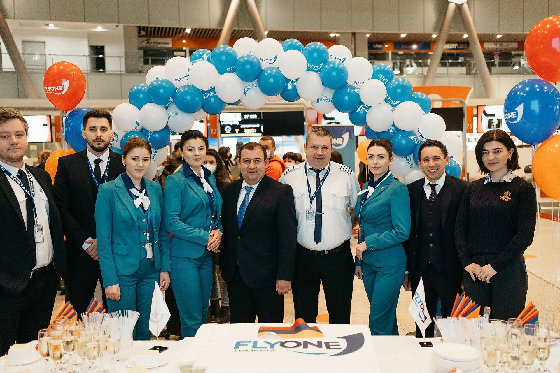 Авиакомпания flyone armenia. Флай ван армения. Флай ван армения. Флай ван армения. Авиакомпания flyone armenia.