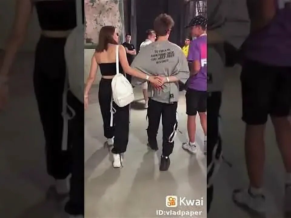 Беременна ли годунова. Влад а4 и юля годунова свадьба. юля годунова и влад бумага свадьба. юлия годунова и влад свадьба. влад а4 и юля ударил.