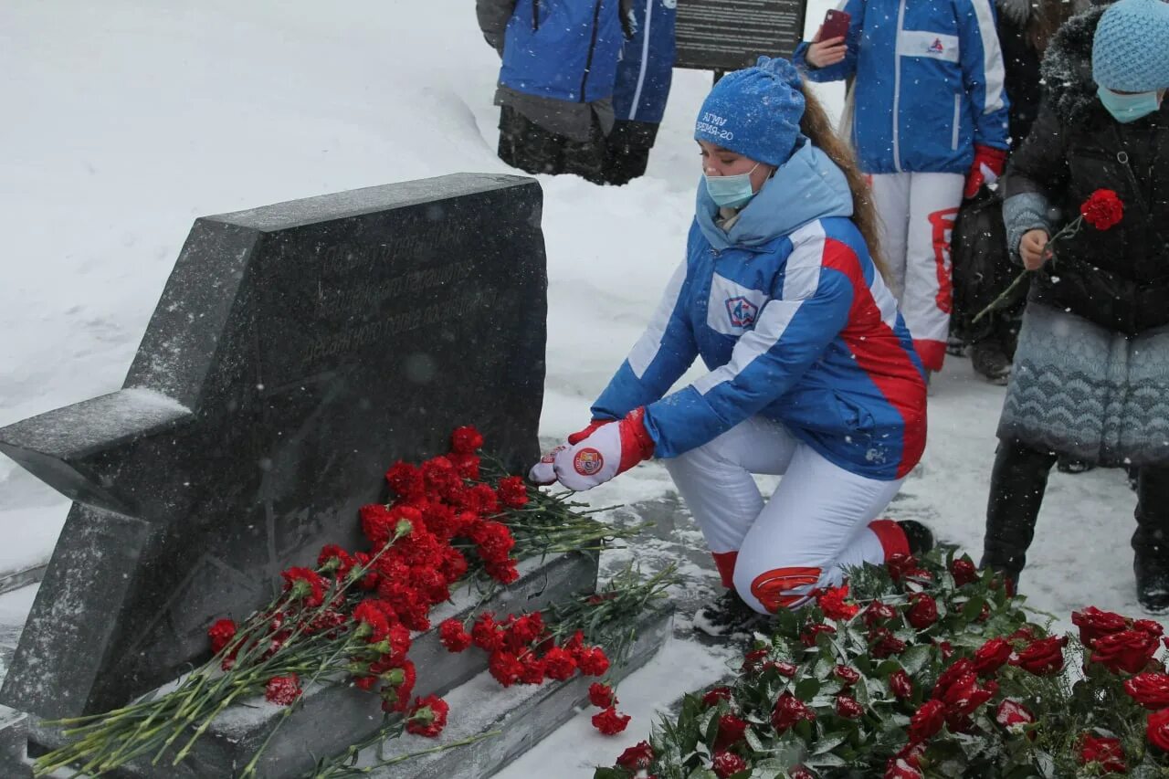 Десант 6. Подвиг десантников 6 роты. 6 Рота 104 гвардейского парашютно десантного полка. Псковский десант 6 рота. Память бойцов 6 рота память бойцов 6 рота.