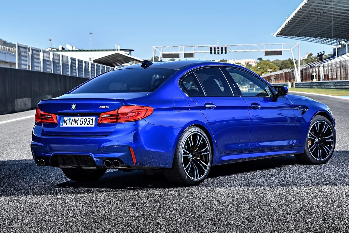 БМВ м5 f90. BMW m5 f90 m. BMW m5 2017. BMW m5 f90 купе. Комплектации м5