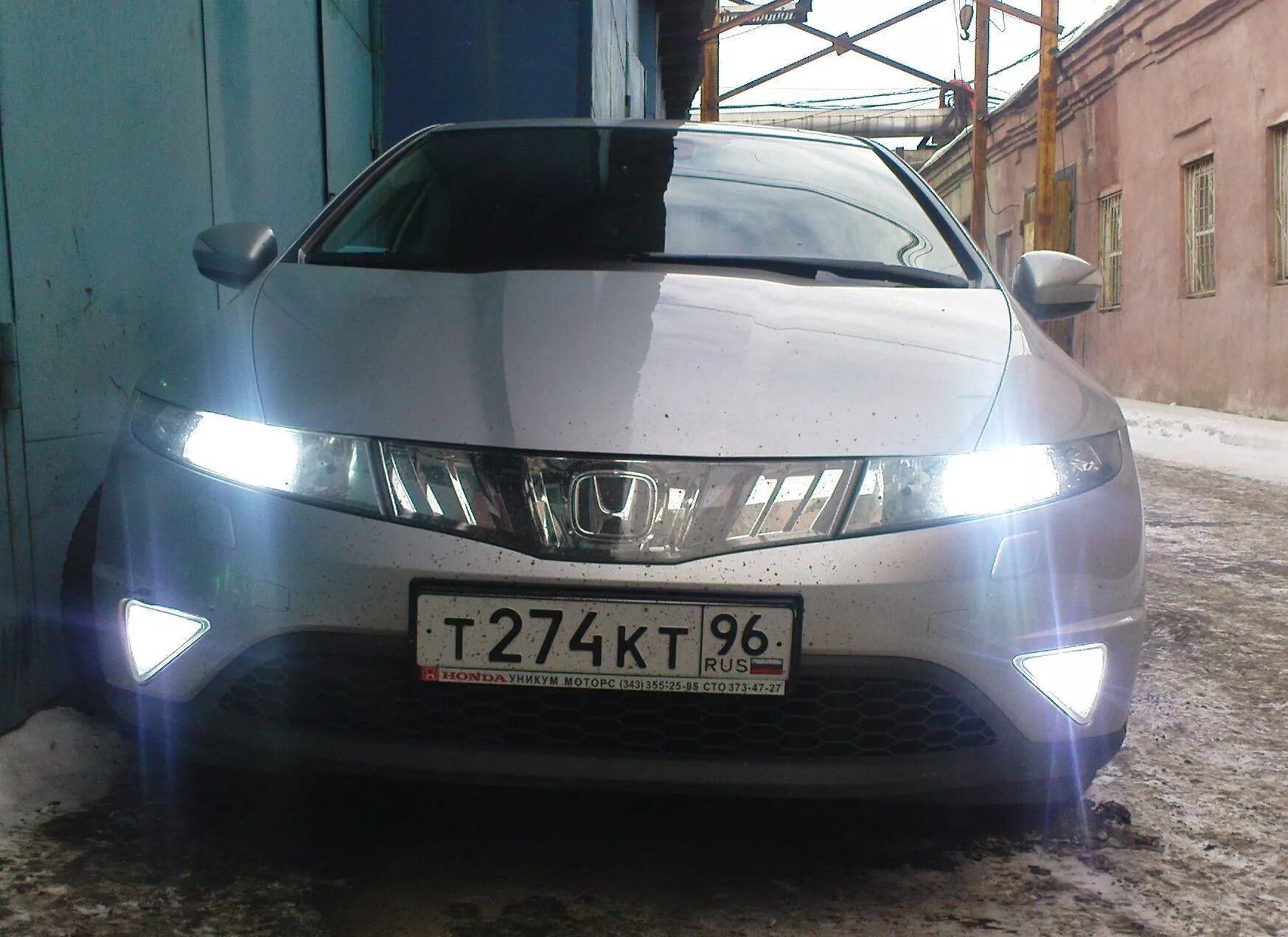 Ксенон honda. Honda Civic 5d ксенон. Ксенон Honda Civic 5d 2008. Ксенон Хонда Цивик 5д 2008. Фары ксенон Civic 5d.