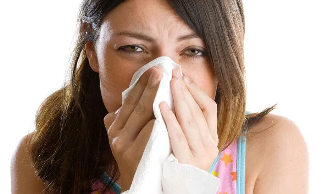 Насморк и заложенность носа. Простуда заложенность носа. Насморк и чихание лекарства.