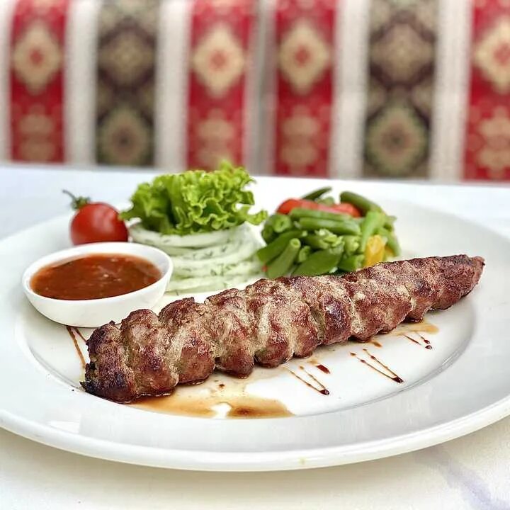 Сочные люля. Челоу-кебаб. люля kebab. люля кебаб чибате. равис люля кебаб.