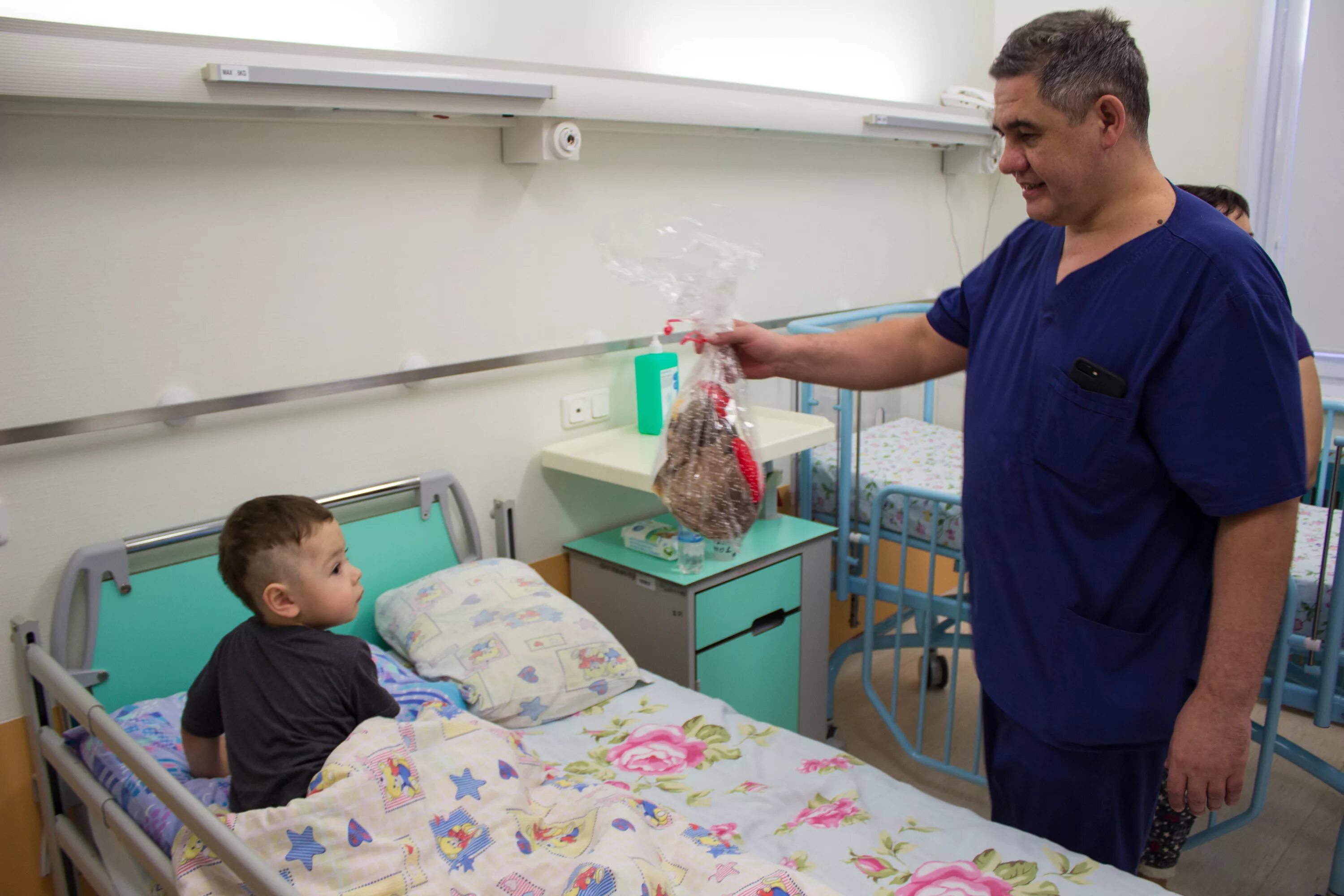 нейрохирургия операции. клиника алмазова санкт-петербург нейрохирургия детская. лучший детский нейрохирург. коновалов александр николаевич. ходневич андрей аркадьевич нейрохирург.