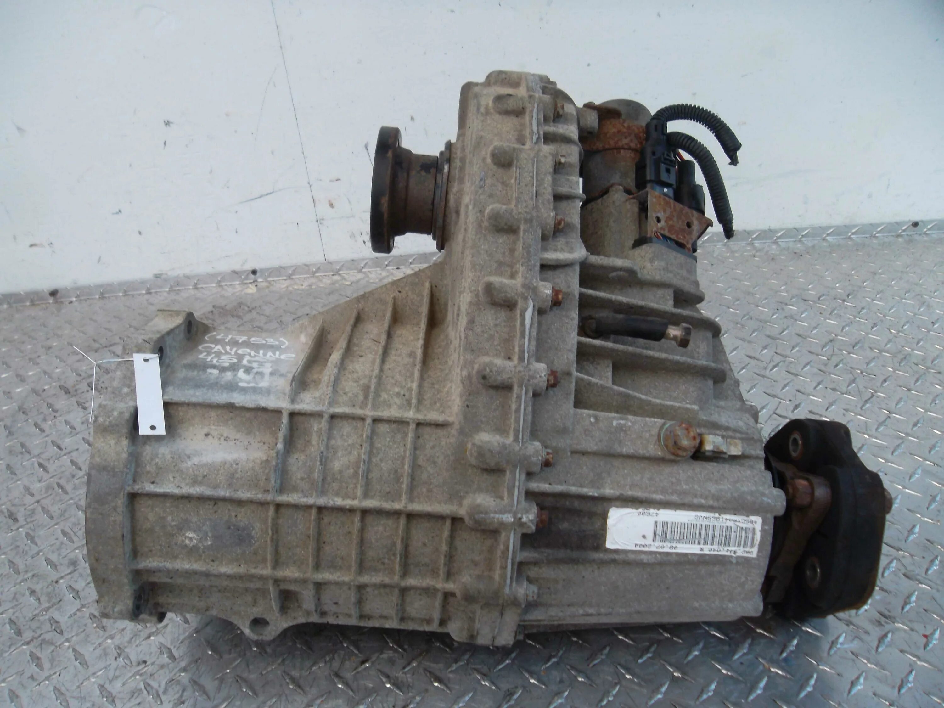 Раздатка порше кайен. Раздатка кайен 955. Раздатка кайен 955. 2 л 2004 г. Масло в раздатку порше кайен 955.