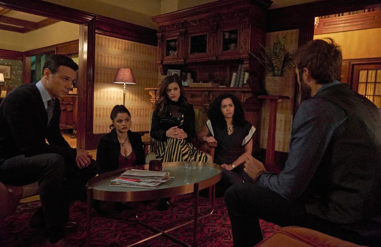 Зачарованные 7 1. Пайпер холливелл. Зачарованные 7 1. Зачарованные 7 1. Зачарованные 7 1.