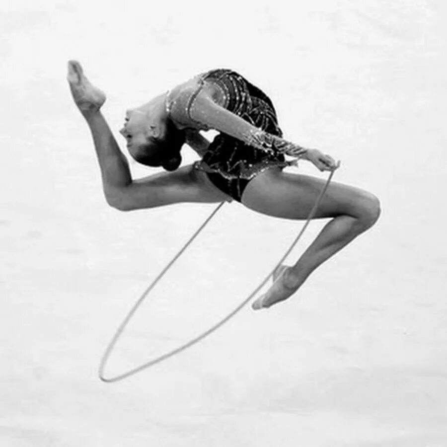 песни для художественной гимнастики. упражнение со скакалкой художественная гимнастика. дмитриева дарья андреевна художественная гимнастика. скакалка гимнастическая гимнастка. соло майка rg-402.