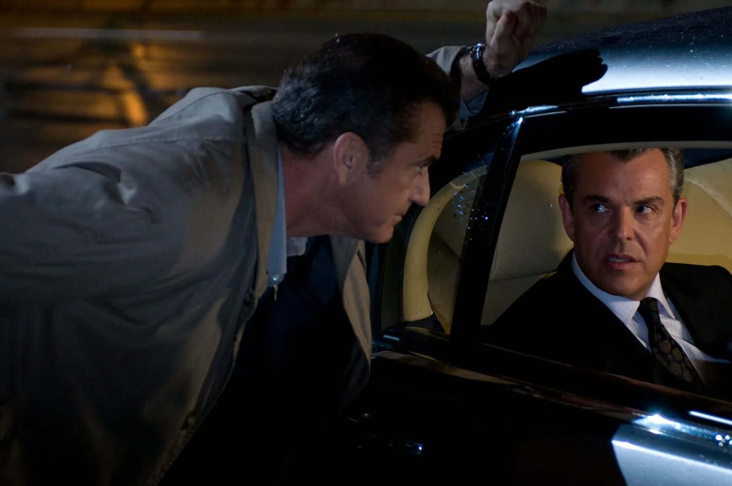 Возмездие мел гибсон 2010. Edge of darkness. Возмездие картинки. Возмездие edge of darkness 2010 blu-ray обложка. Edge of darkness.