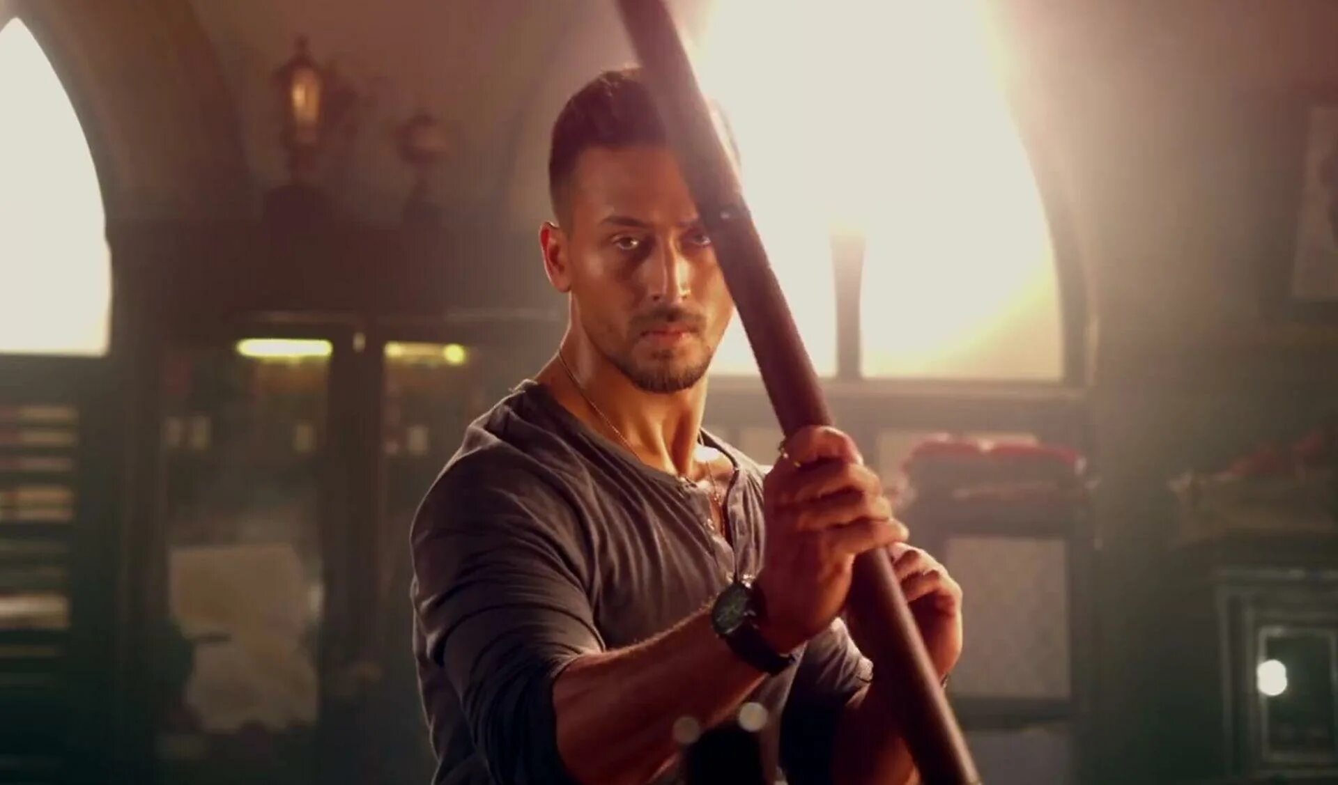 Бунтарь 2. Тайгер шрофф бунтарь 2. baaghi 2 фильм 2018. tiger shroff baaghi. бунтарь 3 фильм 2018.