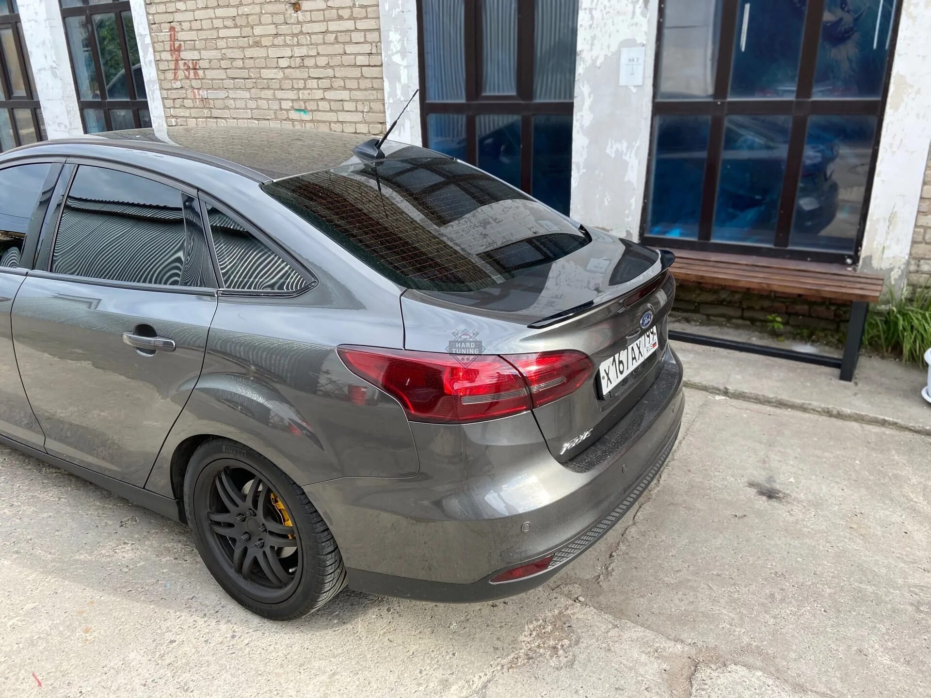 Лип спойлер форд фокус 3. Лип спойлер фокус 3 седан. Лип спойлер форд фокус 3. Ford focus 3 седан спойлер. Задний спойлер форд фокус 3 универсал.
