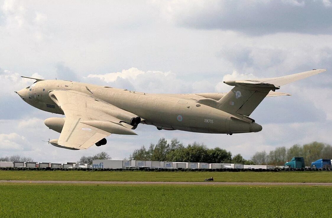 Handley page. Handley-page victor самолёт. 2. Handley page. Бомбардировщика handley-page h.