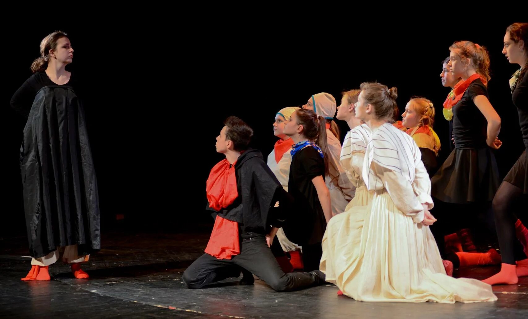 театрального кружка для детей. в театральном кружке. театр для детей. театр для детей. театральный кружок.