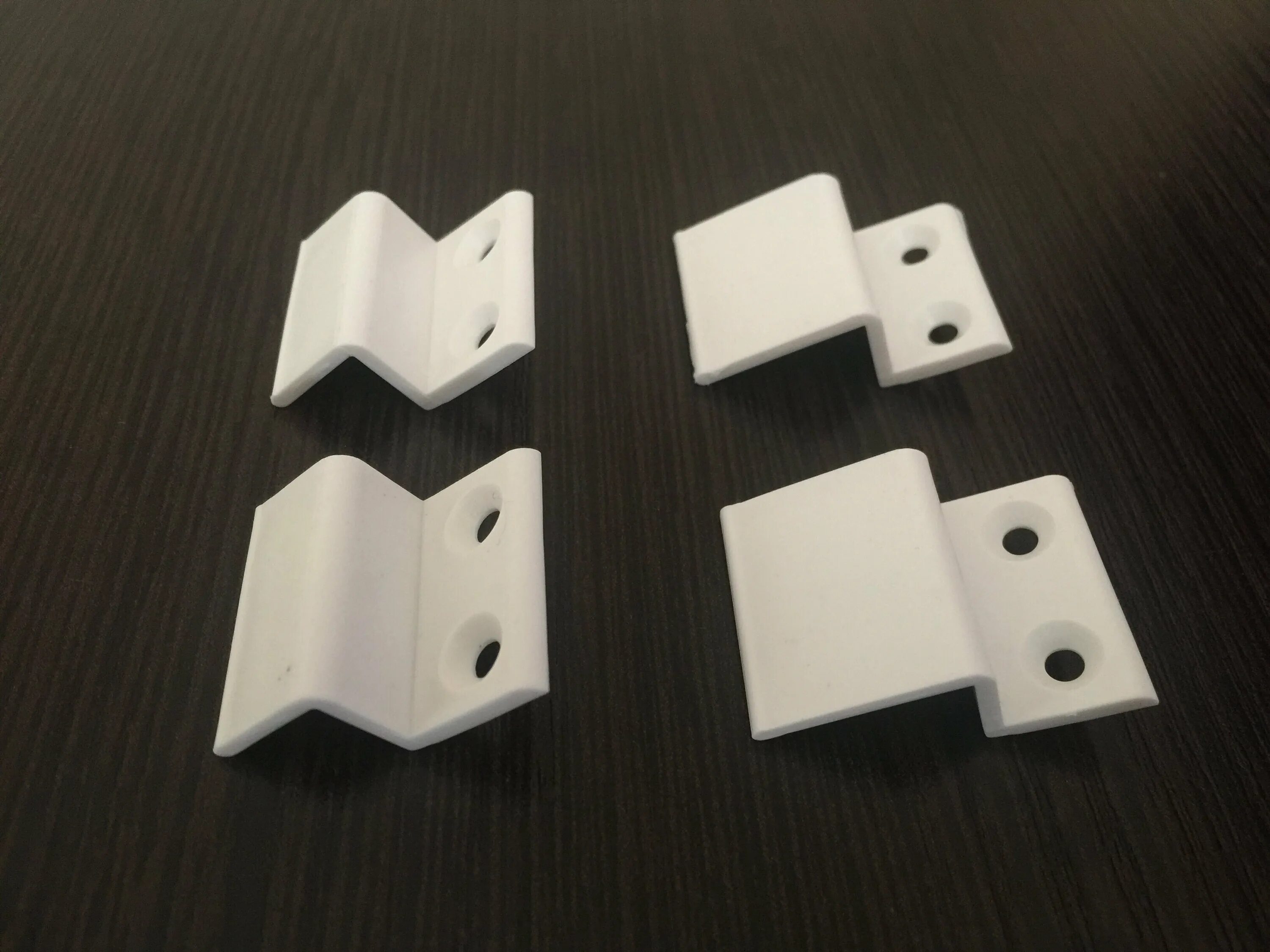 05 крепление верхнее нижнее (для москитной сетки). Крепление москитной сетки (компл. ( комплект из 2 шт верх+низ). ( комплект из 2 шт верх+низ). ) (металлист).