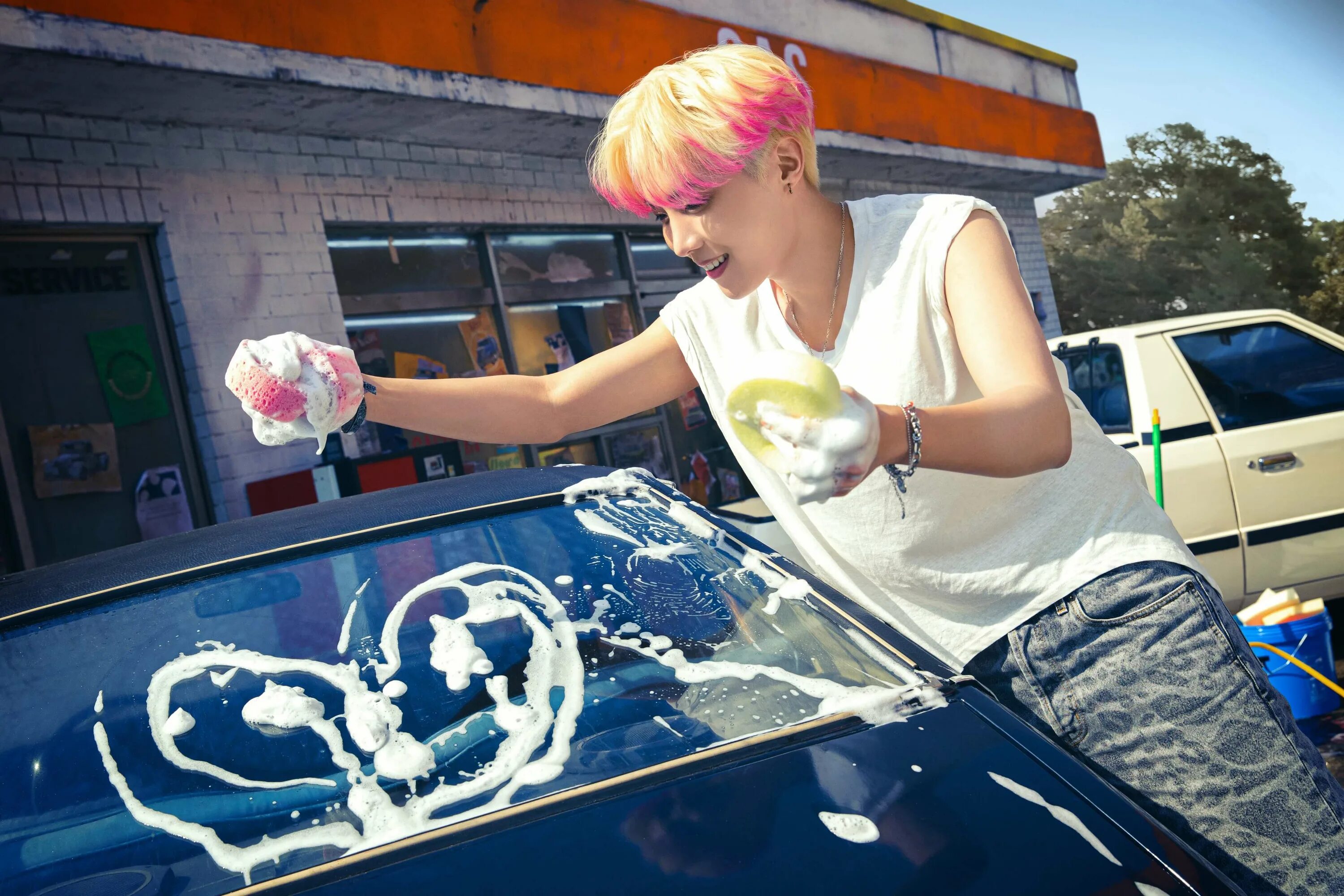 Butter bts. Чимин баттер бтс 2025. bts 2025 фотосессия последняя butter. бтс баттер фотосессия чимин. bts butter jimin.
