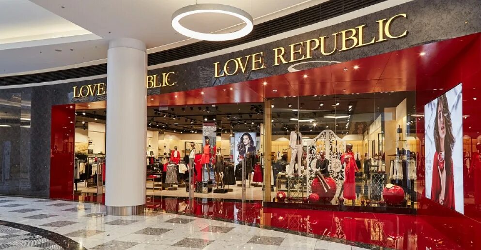 Бренд одежды love republic. One republic магазин. Леонардо метрополис. Love republic метрополис. Love republic метрополис.