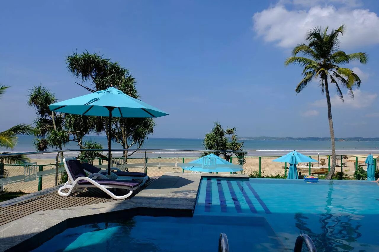 Пляж велигама шри ланка. Twenty two weligama шри ланка. Twenty two weligama. Марриотт велигама шри ланка отель. Weligama bay marriott resort & spa 5*.
