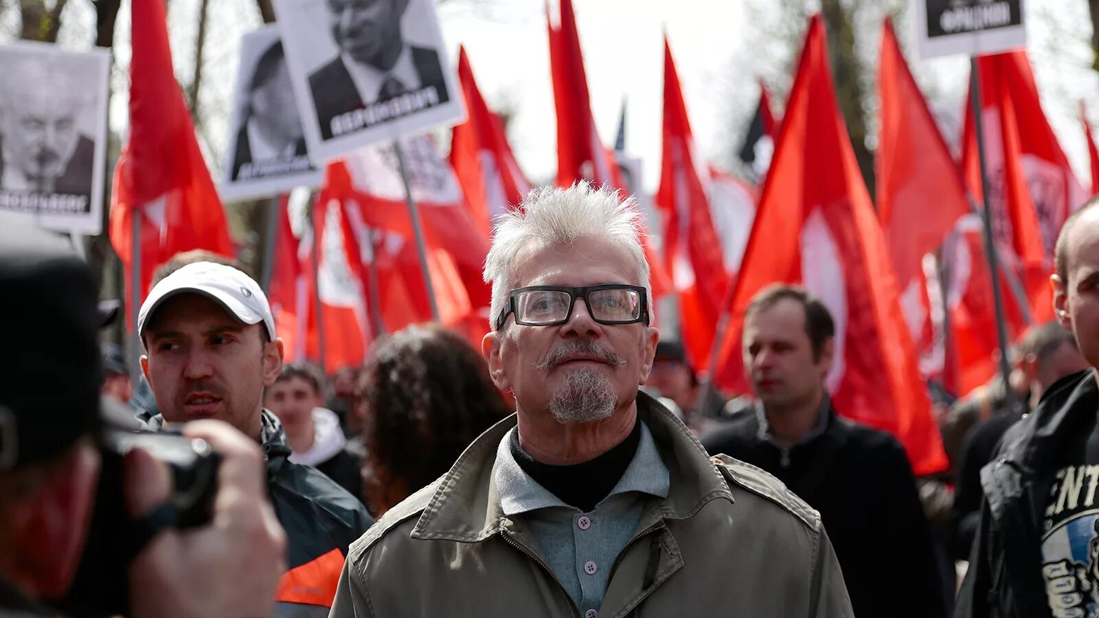 Партия лимонова национал-большевистская. Эдуард лимонов национал-большевизм. Национал большевистская партия лимонов. Лимонов эдуард (нбп). Эдуард лимонов нацбол.