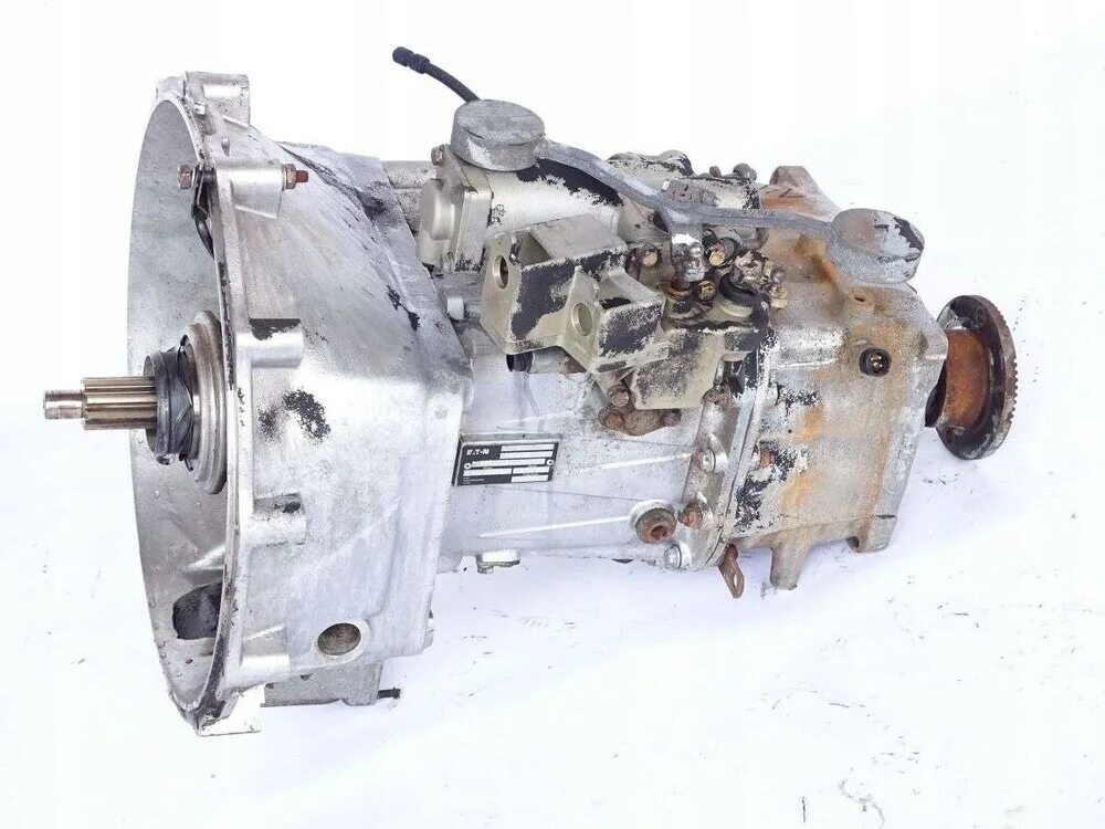 Коробка eaton. Коробка eaton. Теплообменник кпп итон. Коробка еатон на ман. Eaton клапан делителя кпп fuller.
