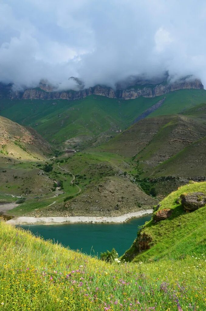 Село былым. Уллу Гижгит. Чегем озеро Гижгит. Озеро Уллу Гижгит. Ущелье Гижгит.