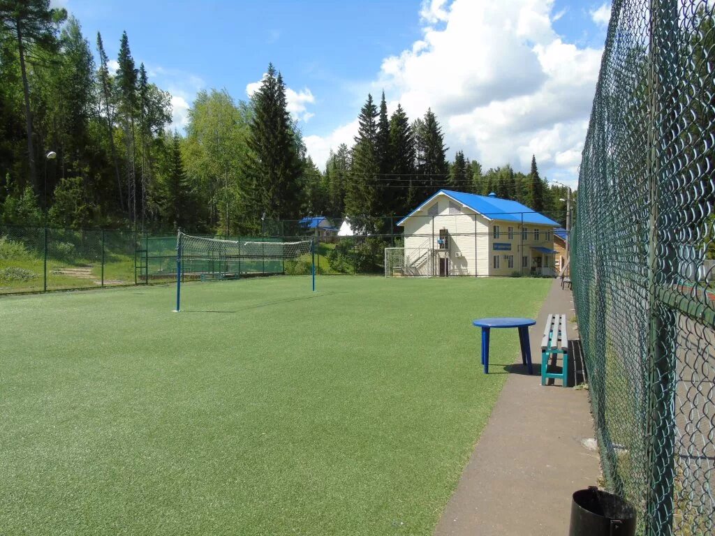 База чайка сарапул. Сарапул бассейн чайка. Турбаза чайка сарапул. Турбаза чайка бассейн. Турбаза крутые горки сарапул.