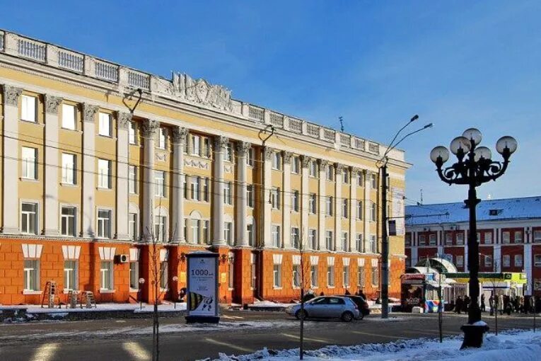 Сайт алтайского медицинского университета. Мед университет Барнаул. Мед институт Барнаул фото.