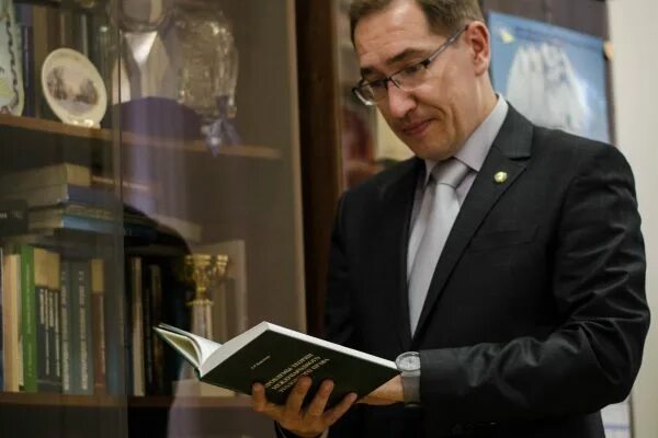 Абдуллин кфу. Абдуллин адель ильсиярович. абдуллин кфу ильсиярович. абдуллин эдуард ильсиярович.