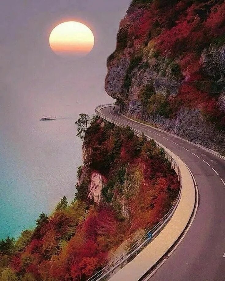 Мир бесплатная дорога. Дорога вдоль озера тун Швейцария. Красивые дороги. Крутая дорога в горах. Жизненные дороги.