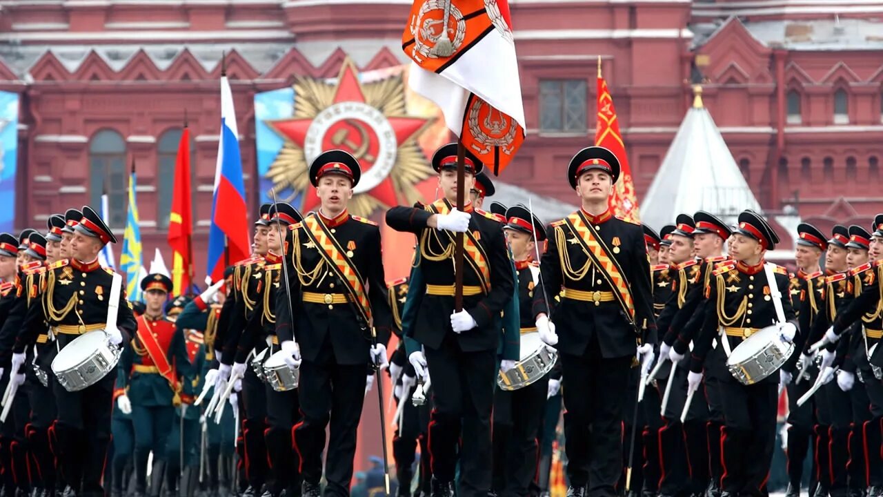 Victory day may. Парад 9 мая. 9 Мая парад Победы. Торжественный парад. День Победы парад.