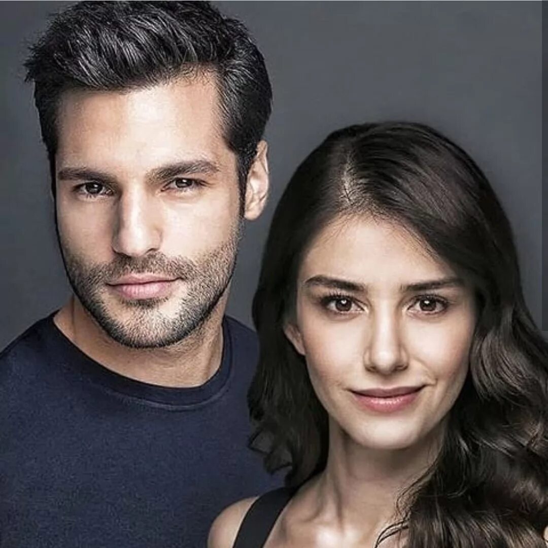 Рамо и сибель. Любовь напоказ турецкий сериал. Мурат йылдырым рамо. Совершенно другой турецкий на турк. Совершенно другой турецкий на турк.