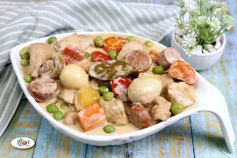 Creamy Chicken Pastel recipe is one of the classic Filipino-Spanish chicken d...