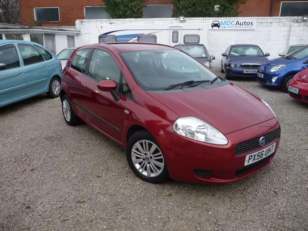 4. 4. Fiat grande punto 1. 4. Grande punto 1.